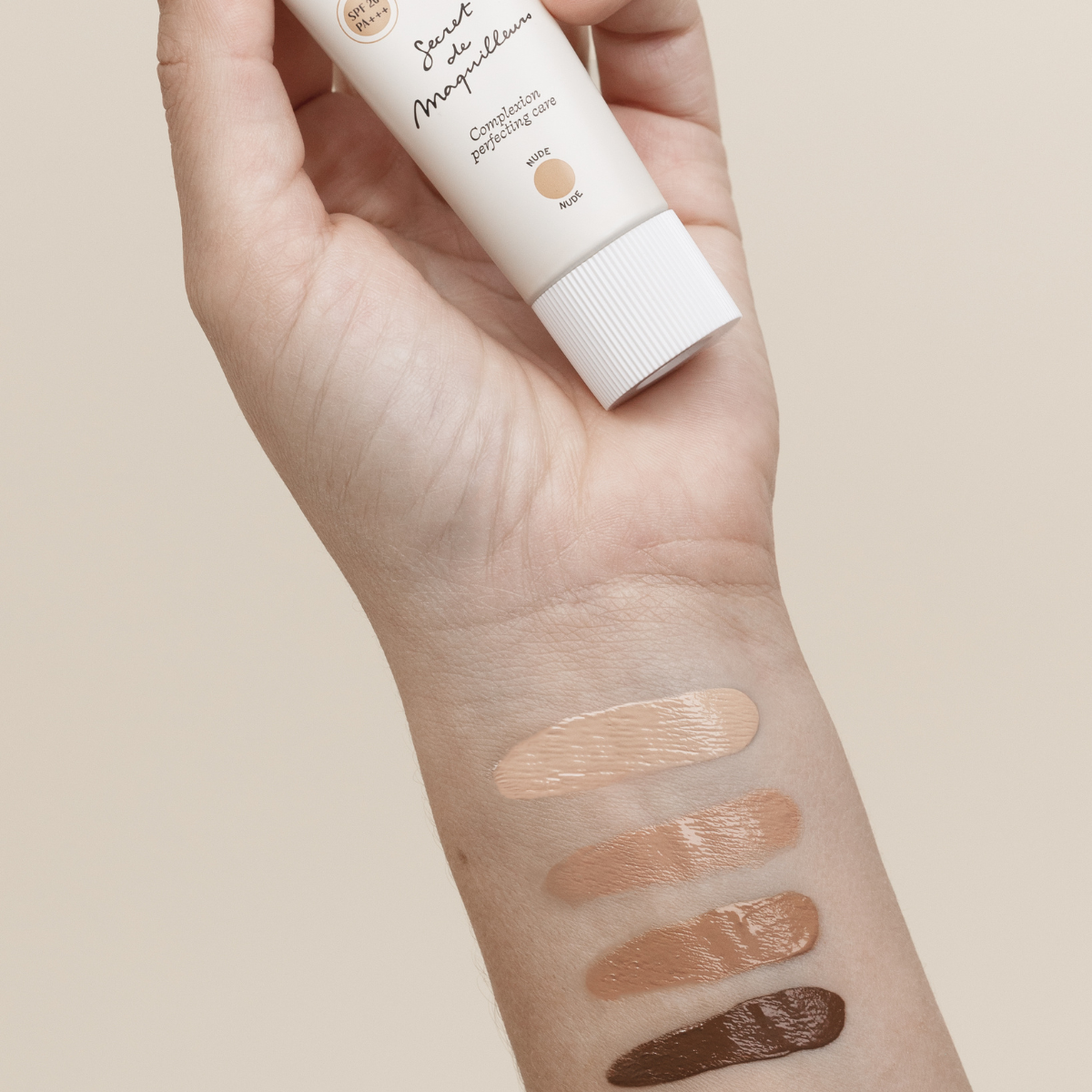 embryolisse-cc-cream-dor-cc-cream-perfectrice-de-teint-spf20-pa-vegan-couvrance- image 7