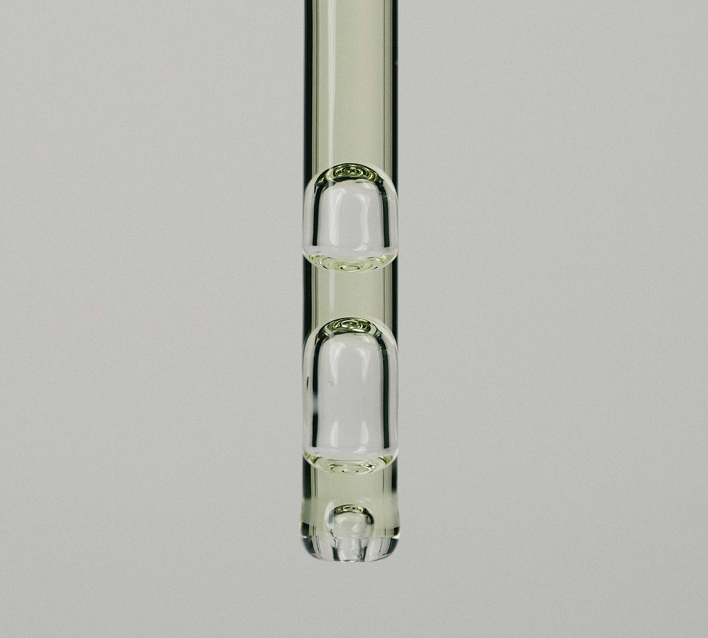 typology-s-rum-rides-et-ridules-r-tinol-0-3-huile-de-ricin-s-rum-anti-ge-visage- image 5