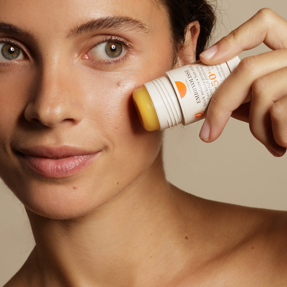 embryolisse-stick-solaire-spf50-pa-stick-solaire-invisible-visage-et-zones-sensi image 4
