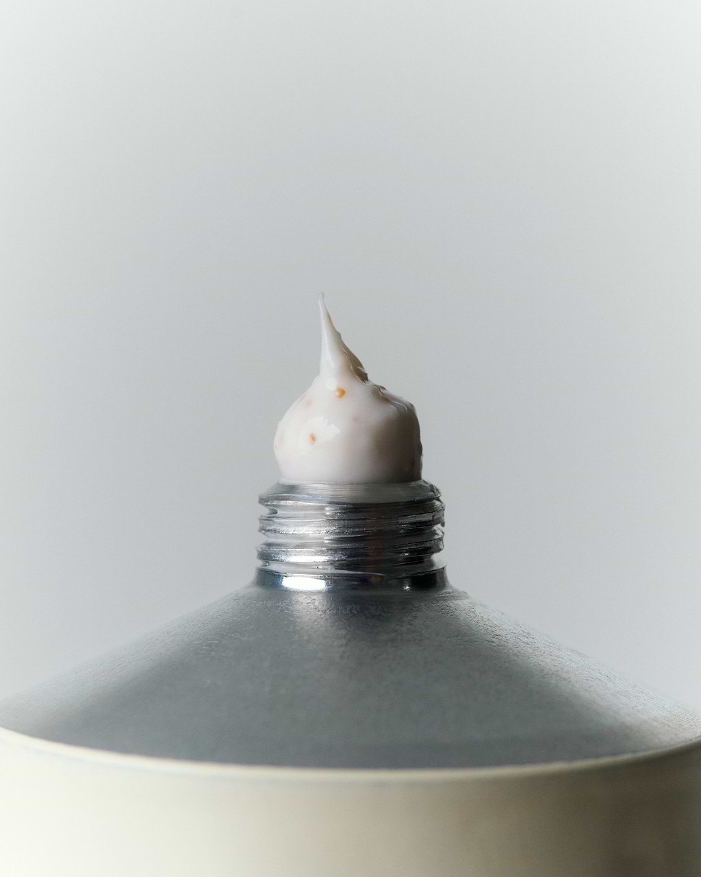 typology-gommage-corps-nourrissant-exfoliant-corps-l-huile-d-amande-douce-et-beu image 3