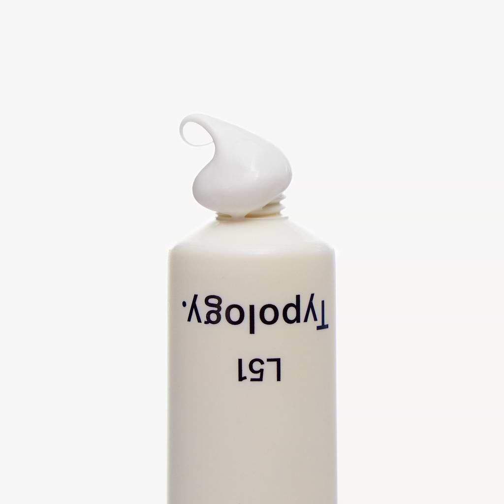 typology-cr-me-solaire-visage-spf-30-acide-hyaluronique-85-d-origine-naturelle image 3