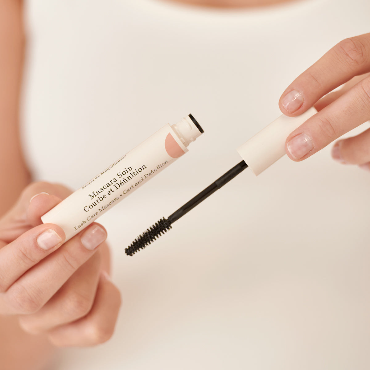 embryolisse-mascara-soin-courbe-et-d-finition-mascara-soin-98-d-origine-naturell image 3