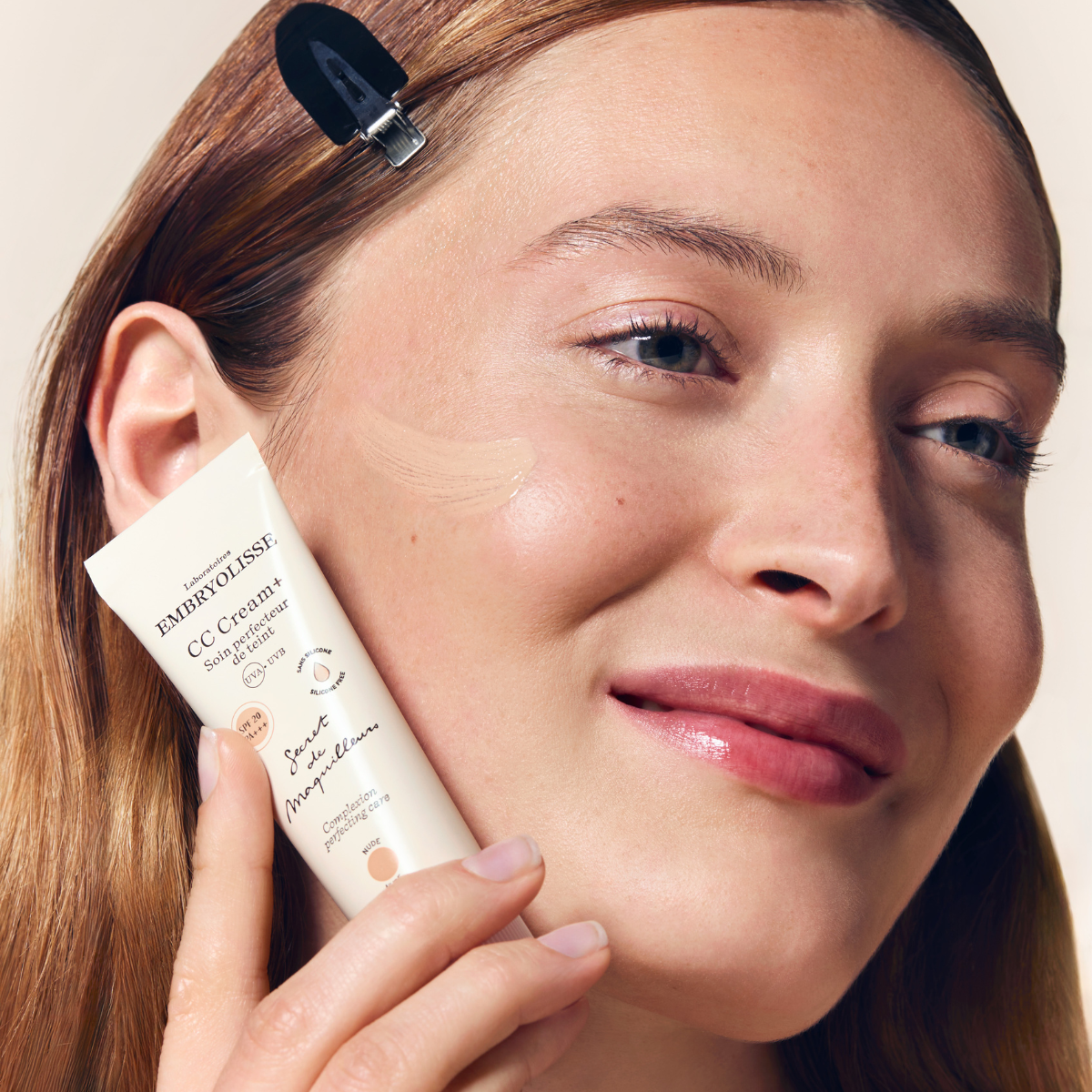 embryolisse-cc-cream-nude-cc-cr-me-soin-perfecteur-de-teint-spf20-couvrance-modu image 3