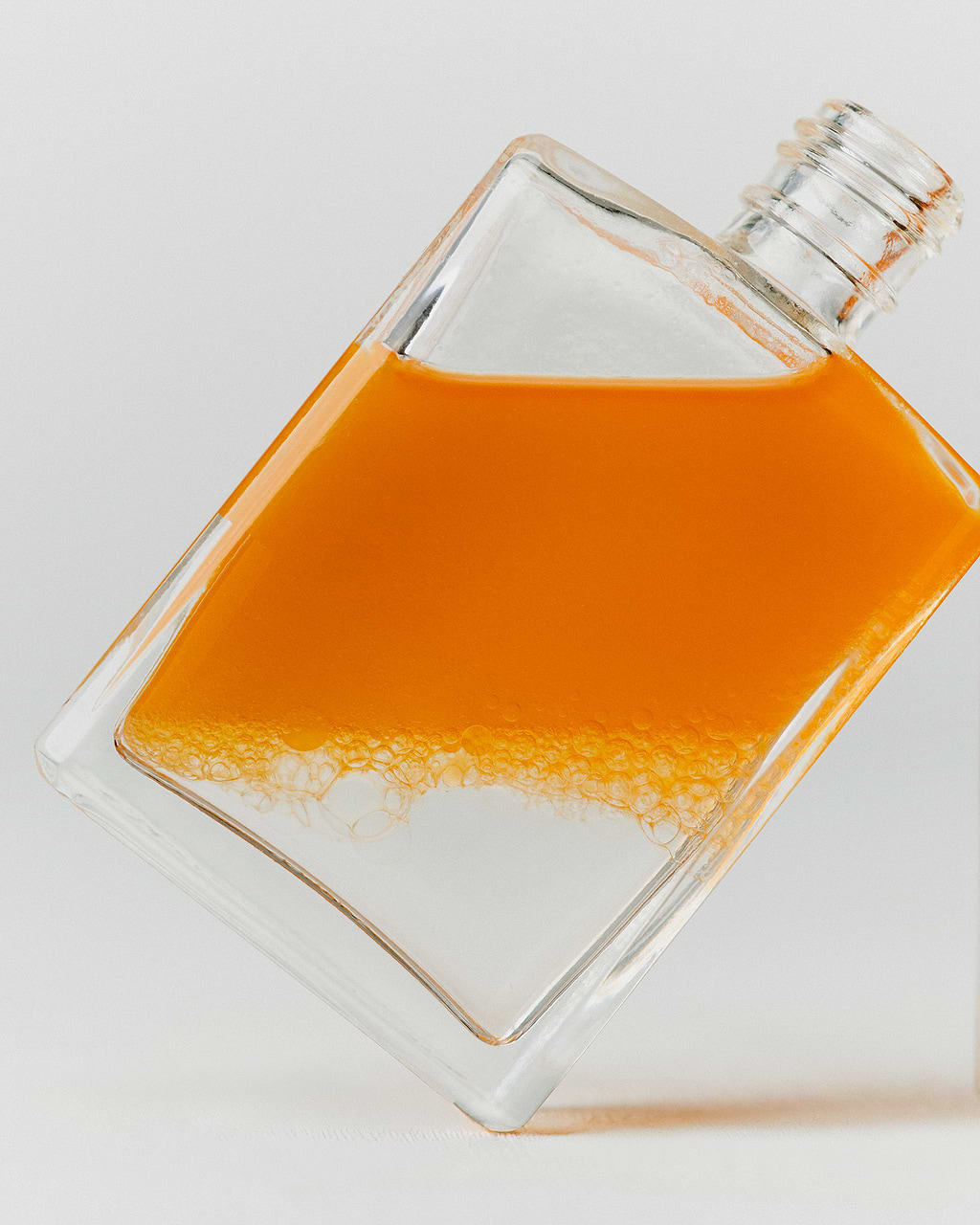 typology-s-rum-solaire-bi-phase-spf-30-l54-inositol-huile-de-buriti-fini-invisib image 4